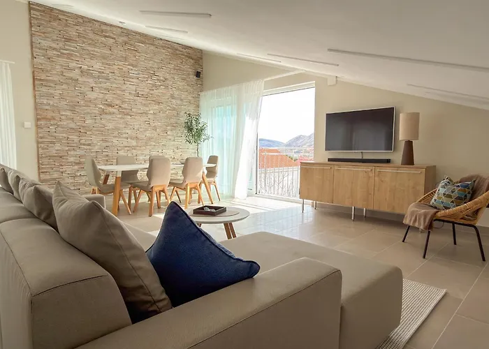 Apartament Kiana - Mit Dachterrasse, Meerblick Sowie Grosse Poolarea *