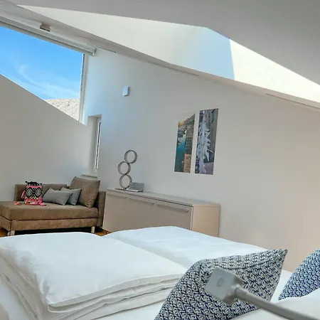 شقة Kiana - Mit Dachterrasse, Meerblick Sowie Grosse Poolarea *