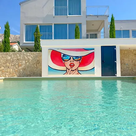 Kiana - Mit Dachterrasse, Meerblick Sowie Grosse Poolarea *