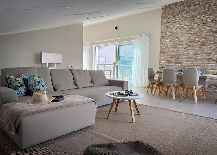 شقة Kiana - Mit Dachterrasse, Meerblick Sowie Grosse Poolarea *