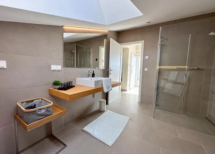 Kiana - Mit Dachterrasse, Meerblick Sowie Grosse Poolarea *