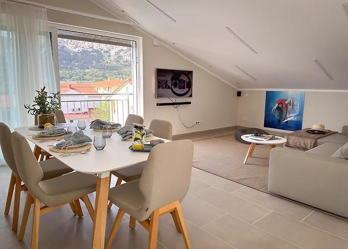 Apartament Kiana - Mit Dachterrasse, Meerblick Sowie Grosse Poolarea Baška