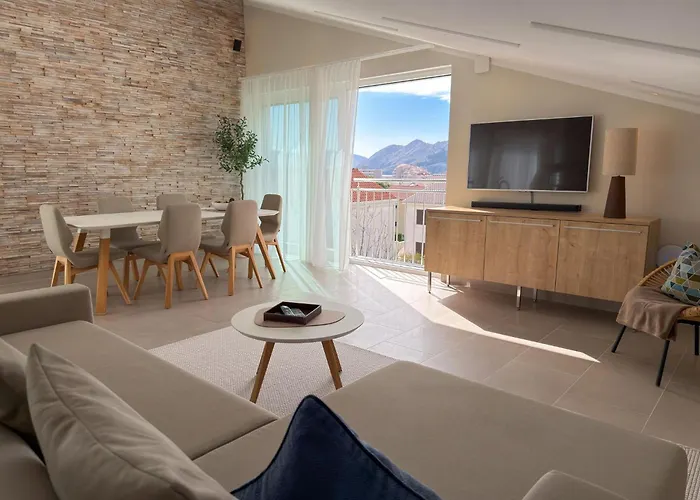 Kiana - Mit Dachterrasse, Meerblick Sowie Grosse Poolarea * Baška