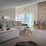 Apartmán Kiana - Mit Dachterrasse, Meerblick Sowie Grosse Poolarea *