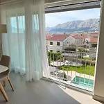 Kiana - Mit Dachterrasse, Meerblick Sowie Grosse Poolarea