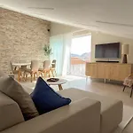 Apartmán Kiana - Mit Dachterrasse, Meerblick Sowie Grosse Poolarea *