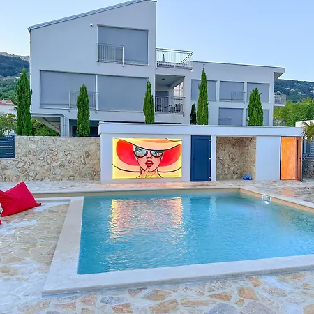 Kiana - Mit Dachterrasse, Meerblick Sowie Grosse Poolarea شقة