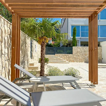 Kiana - Mit Dachterrasse, Meerblick Sowie Grosse Poolarea *