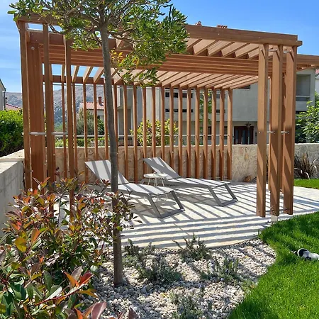 Kiana - Mit Dachterrasse, Meerblick Sowie Grosse Poolarea شقة باشْكا