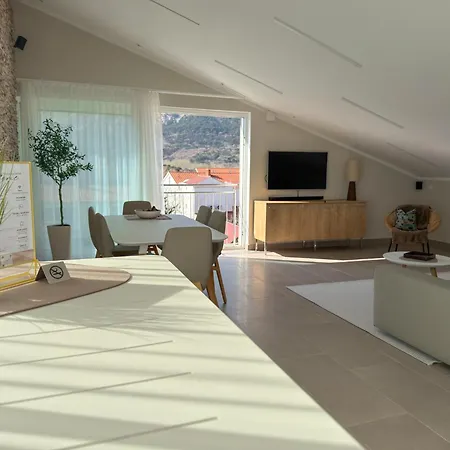 Apartmán Kiana - Mit Dachterrasse, Meerblick Sowie Grosse Poolarea *