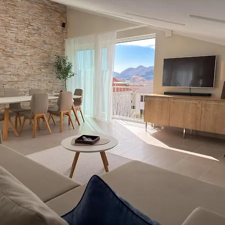 Kiana - Mit Dachterrasse, Meerblick Sowie Grosse Poolarea * Baška